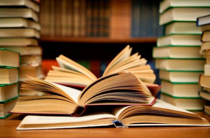 "5 художественных книг, которые развивают критическое мышление" - статья Сергея Янгибаева