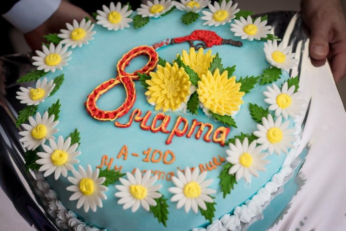 8 марта 2015