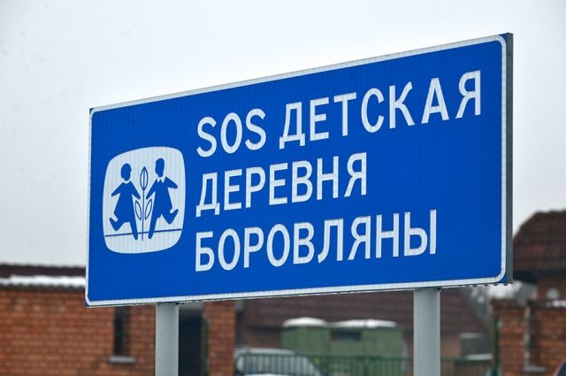 Падарунак для мацi рукамi дзiцяцi